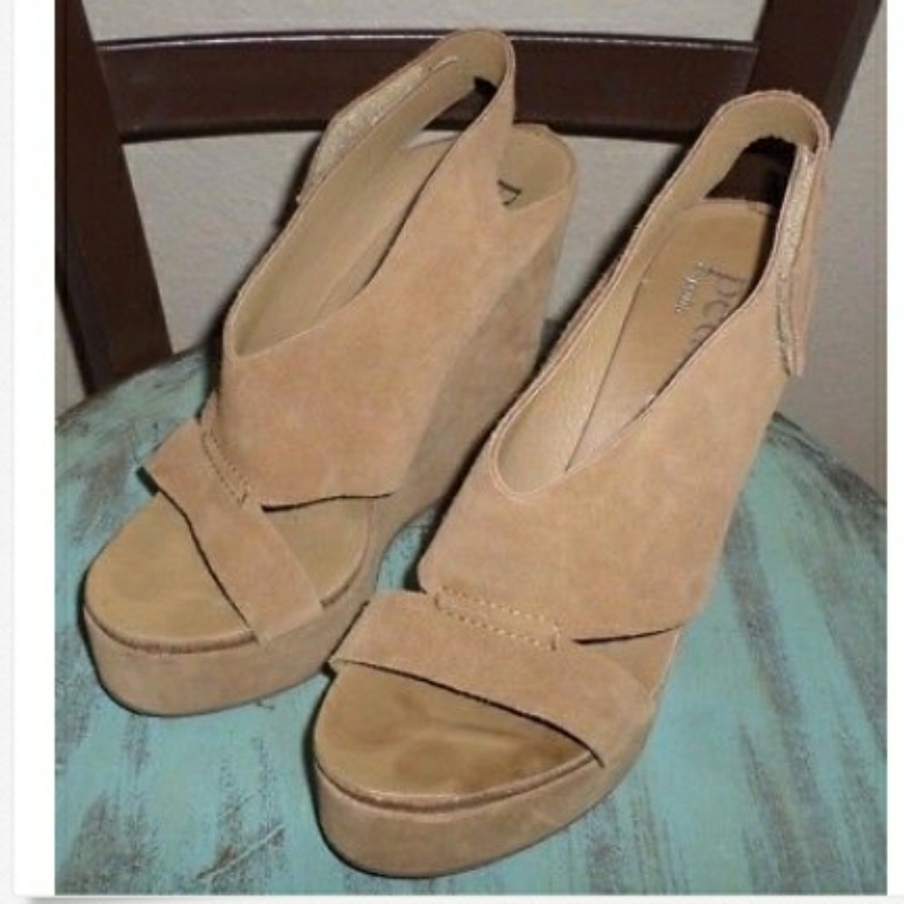 Pedro Garcia Tan Suede Wedges Size 41/ US 11